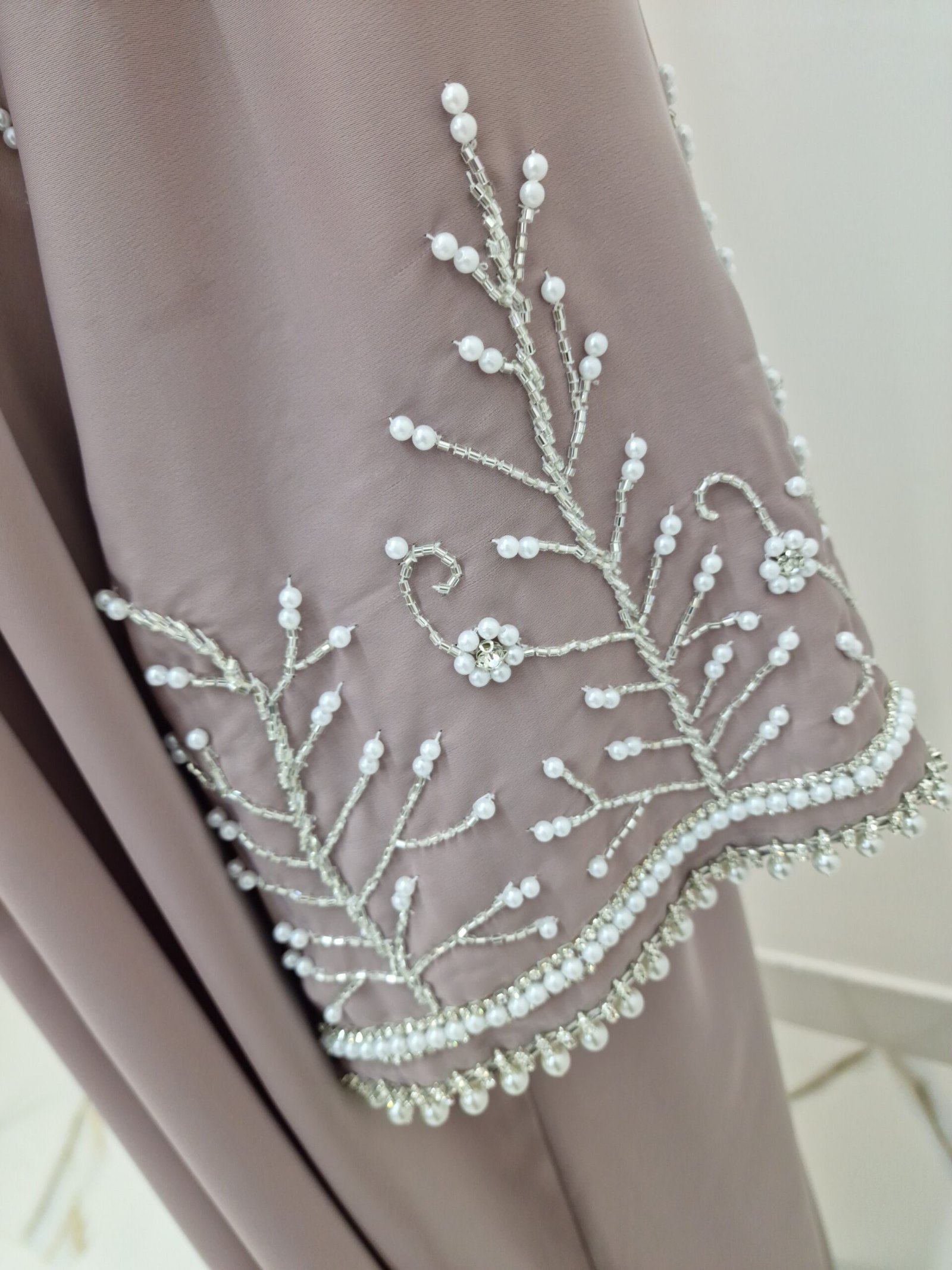 Beaded 2pcs Open Abaya – Dusty pink & Grey - Image 6